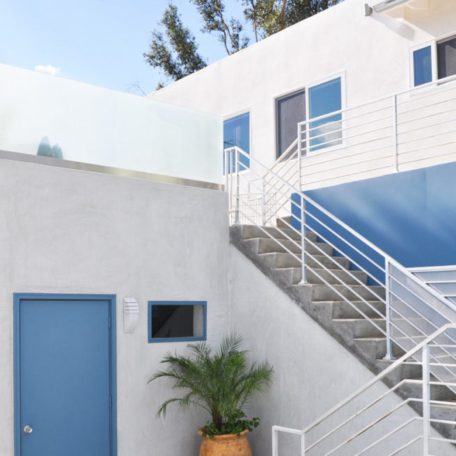 A building exterior picture